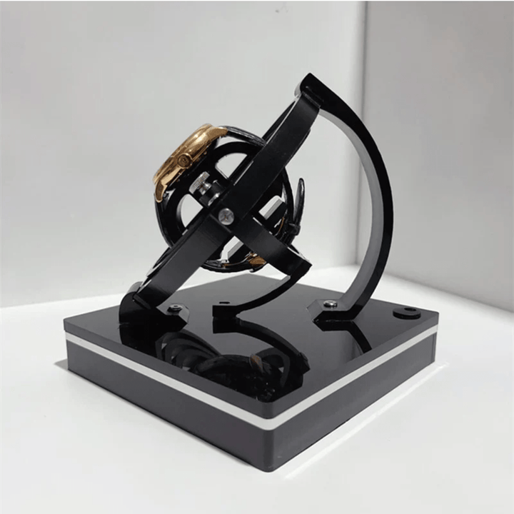 Remontoir automatique Horion silencieux, assure le mouvement précis de vos montres de luxe.