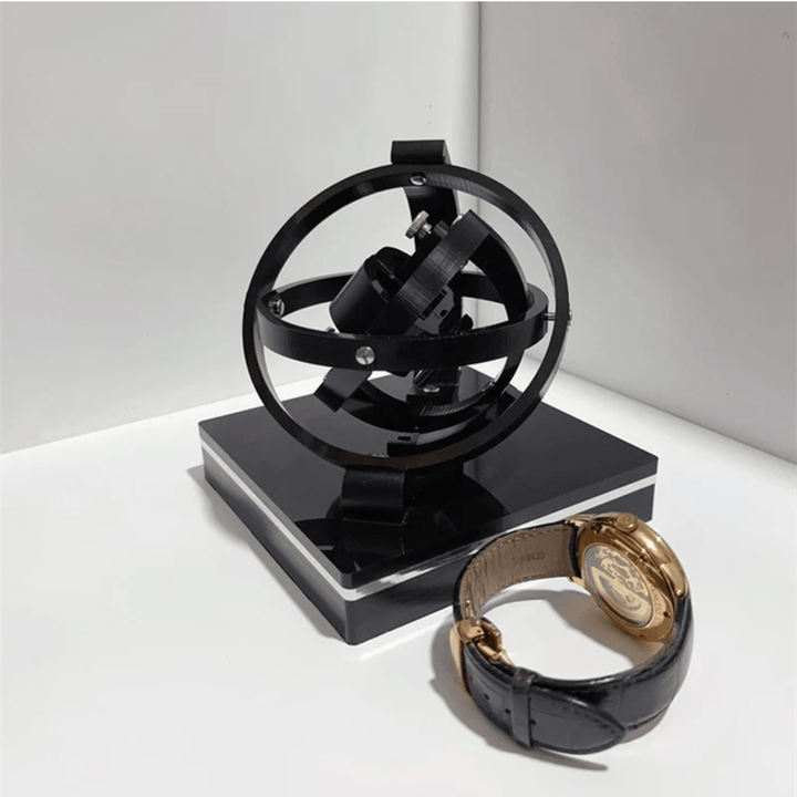Remontoir automatique Horion pour collection de montres de luxe, rangement sûr et élégant.