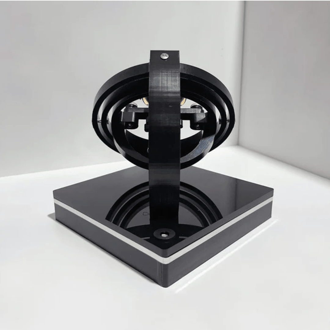 Remontoir automatique Horion élégant, design moderne pour montres de luxe et collection d'horlogerie.