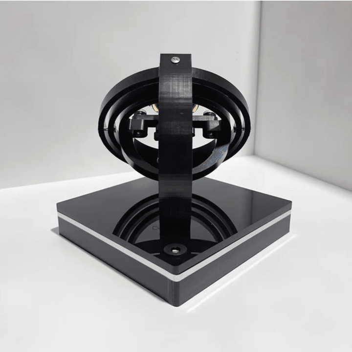 Remontoir automatique Horion élégant, design moderne pour montres de luxe et collection d'horlogerie.