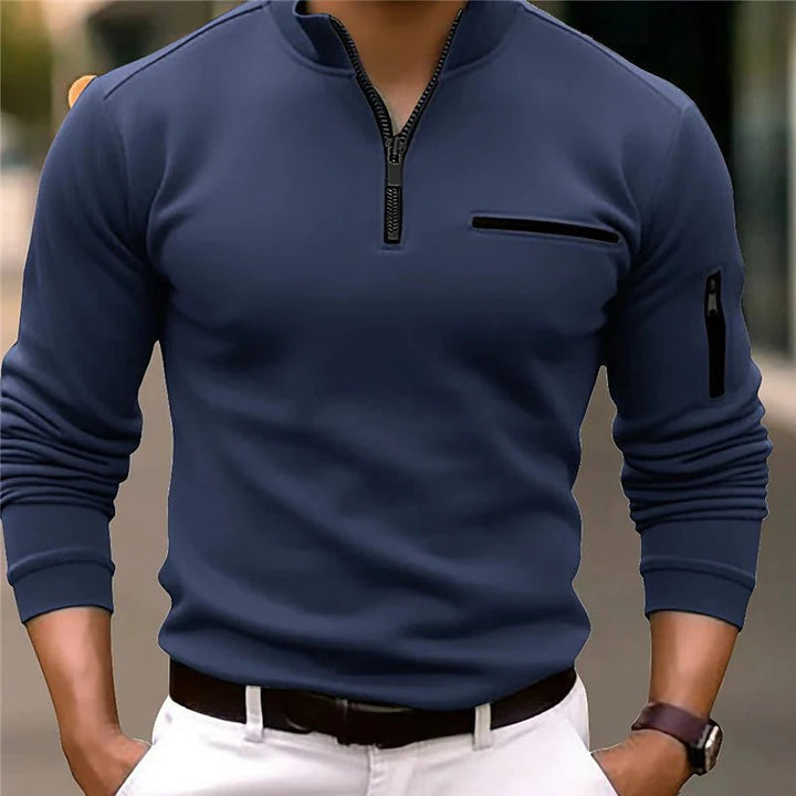 Pull Lorenzo coupe ajustée pour homme, avec col zippé. Parfait pour la mode masculine, alliant confort et élégance décontractée.