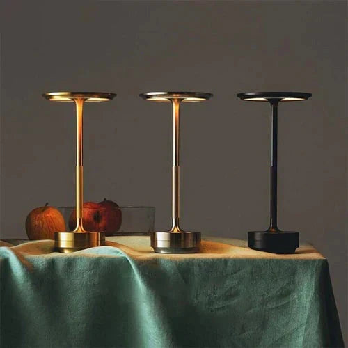 Lampe de décoration LED, sans fil et rechargeable USB, design moderne pour agrémenter votre table.