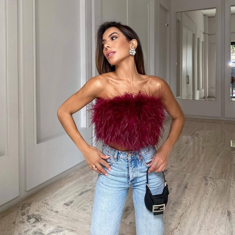 Top duveteux chic pour femme, sans manches. Parfait pour un look décontracté ou élégant. Tendance printemps-été.