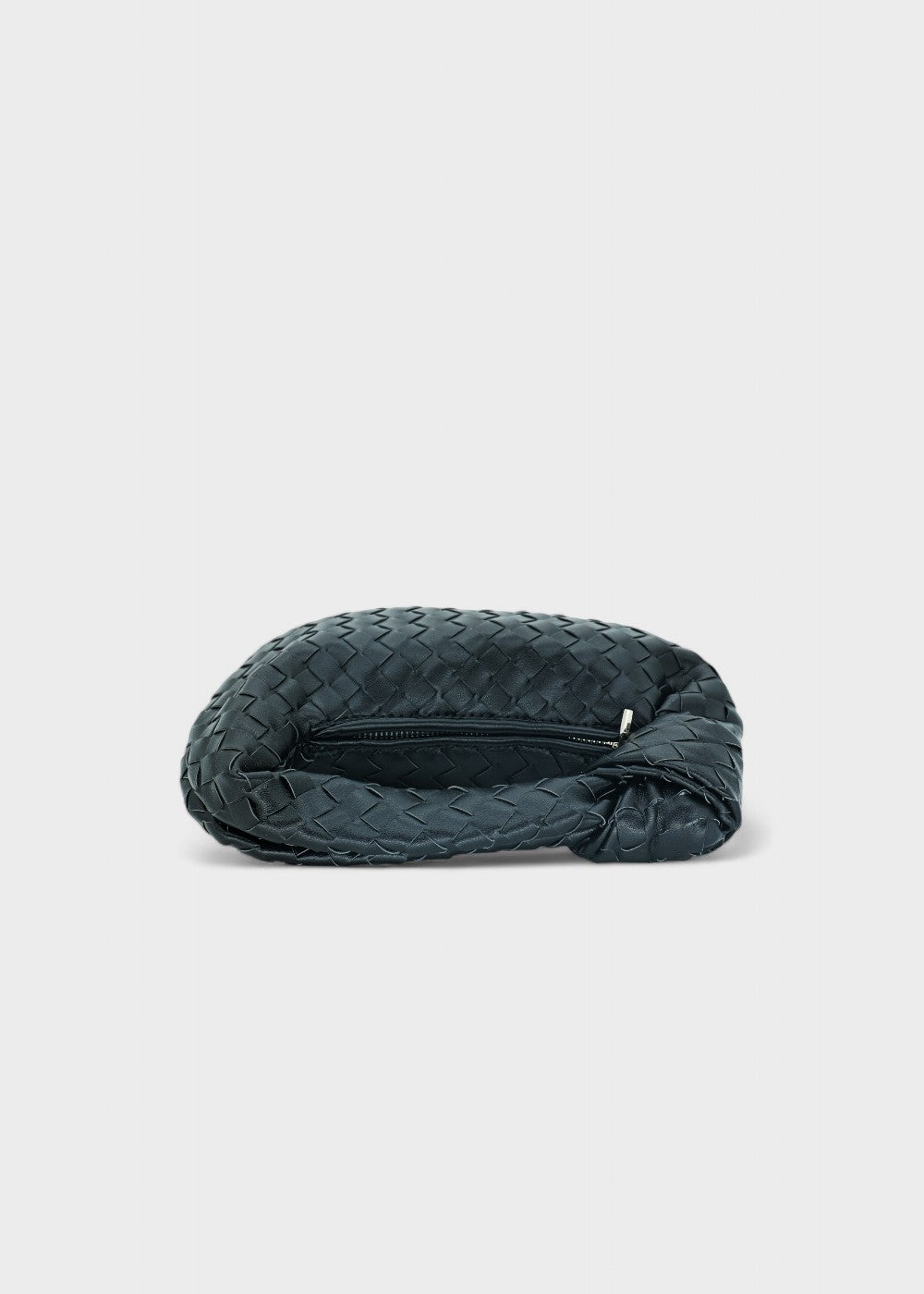 Sac à main tressé en similicuir noir pour femme, design compact et élégant, parfait pour le quotidien.