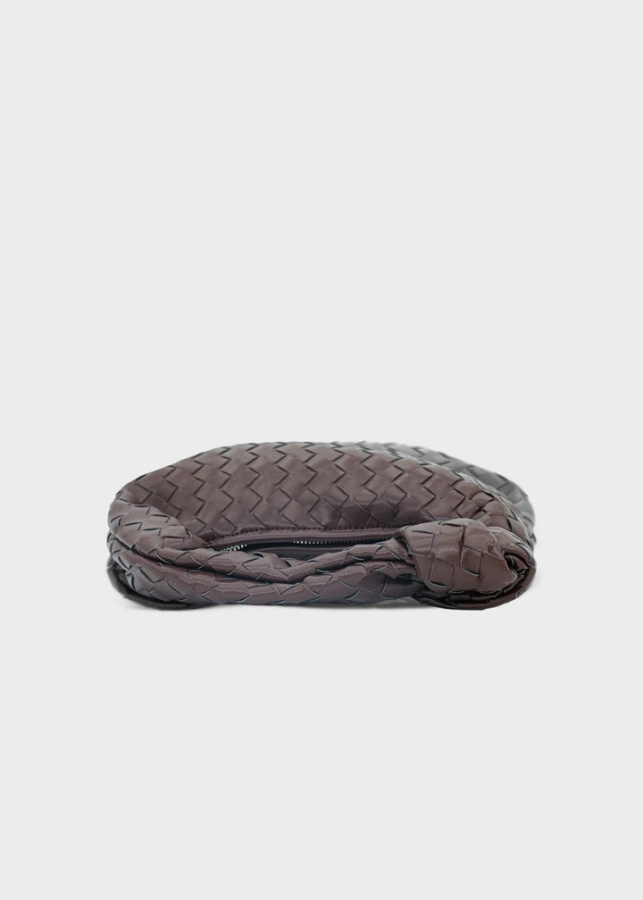 Élégant sac hobo tressé pour femme, accessoire mode compact en similicuir, parfait pour l'essentiel.