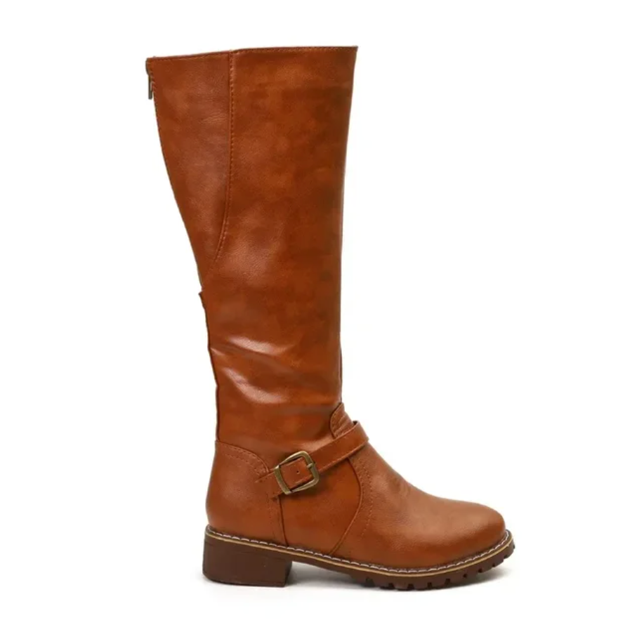 Mode automne-hiver: bottes hautes femme à talon bloc, design élégant avec une bride tendance.