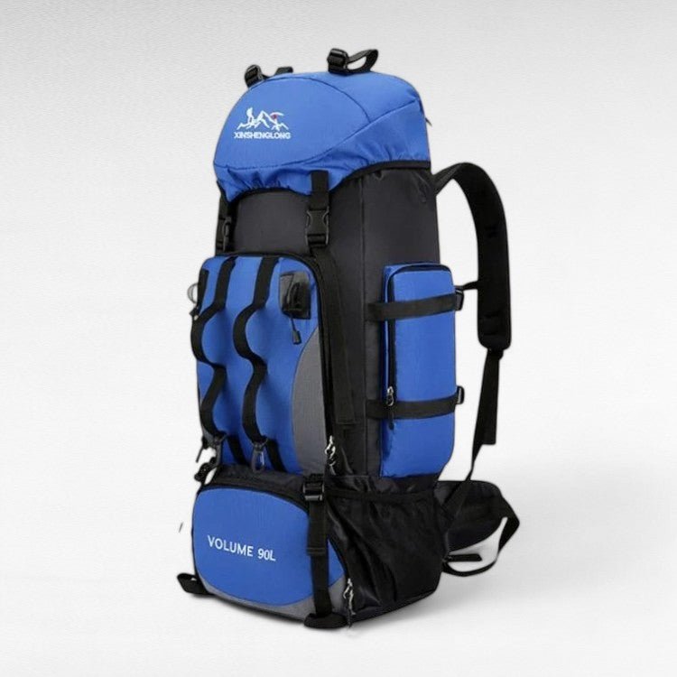 Intérieur spacieux du sac à dos 90L. Grande capacité pour organiser l'équipement de randonnée, camping et voyage.