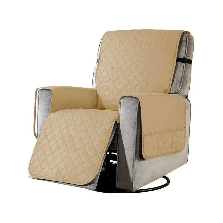 Housse fauteuil extensible beige clair, pour une rénovation simple et efficace du mobilier.