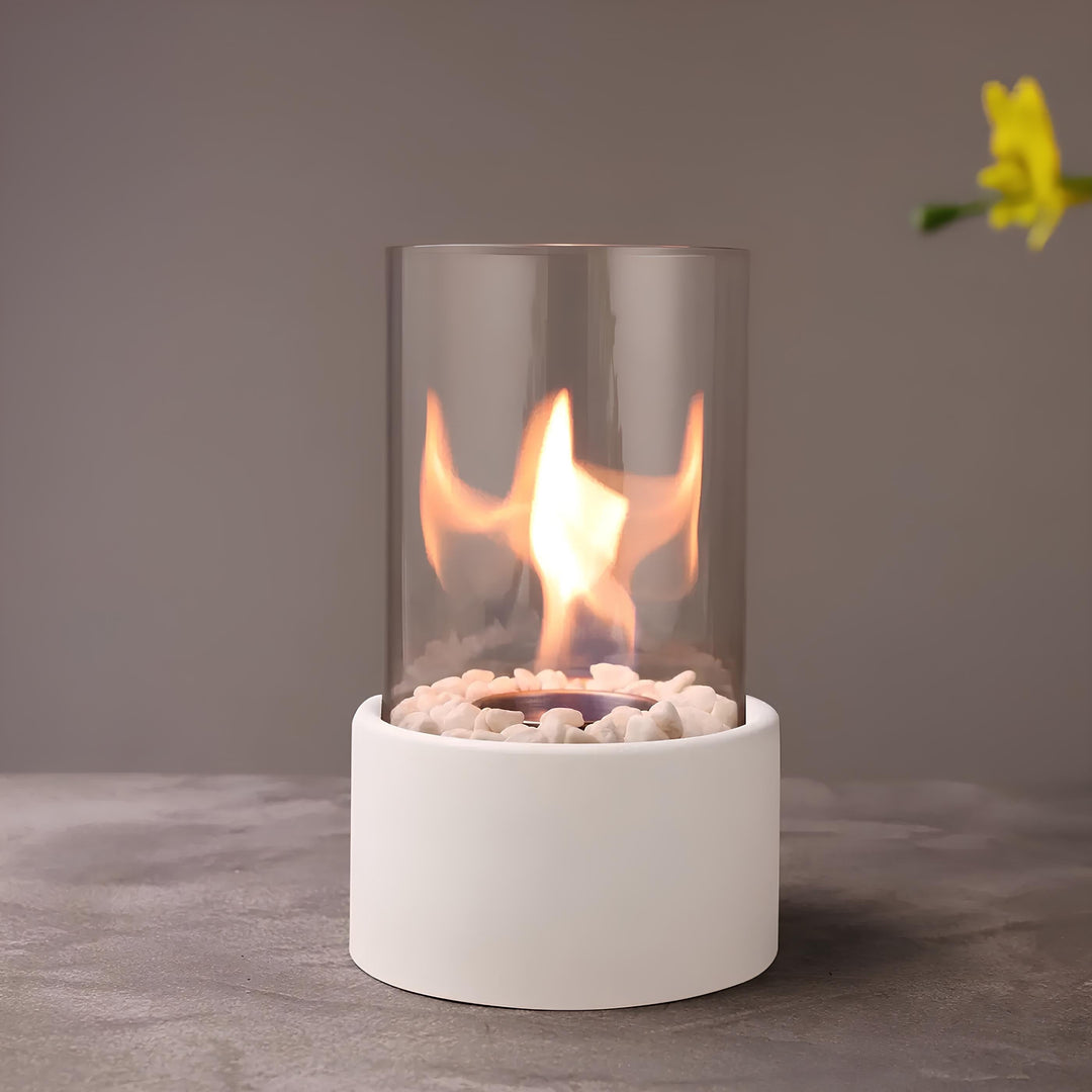 Éclairage décoratif: lampe à huile pour créer une atmosphère maison relaxante avec flamme.