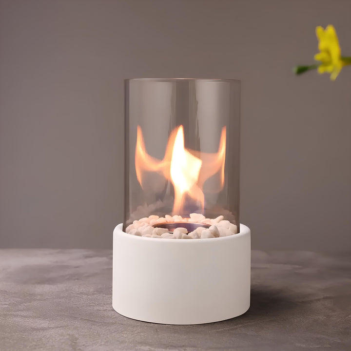 Éclairage décoratif: lampe à huile pour créer une atmosphère maison relaxante avec flamme.