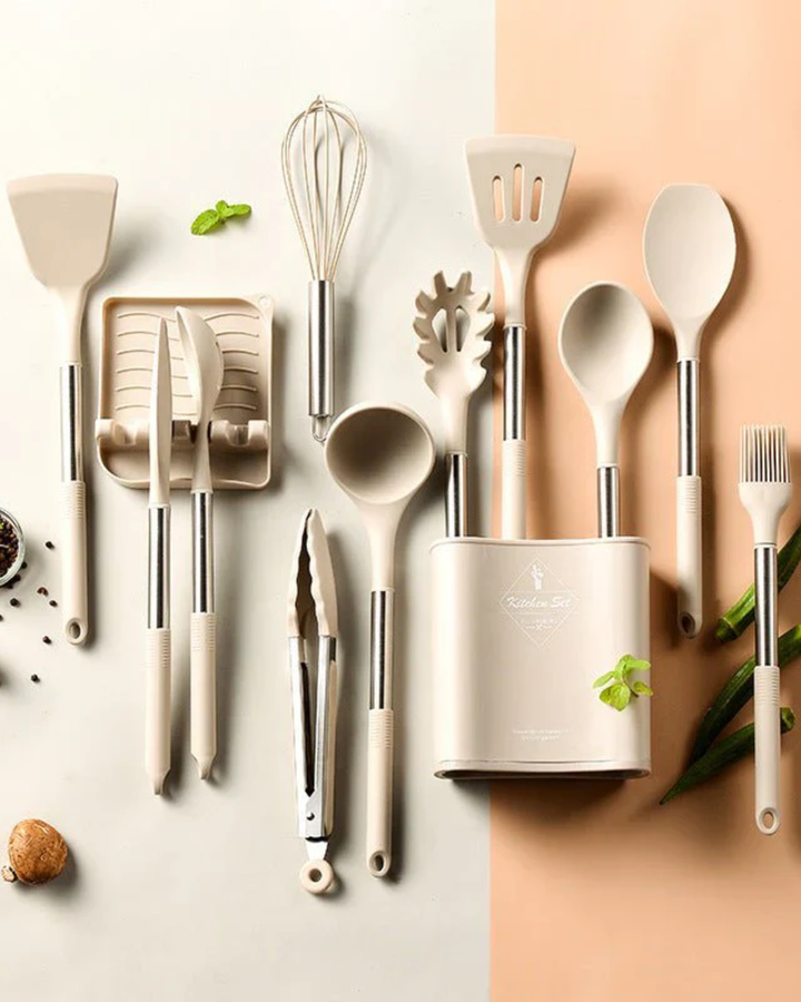 Set complet de gadgets de cuisine en silicone, résistant aux hautes températures pour une cuisson facile et propre.