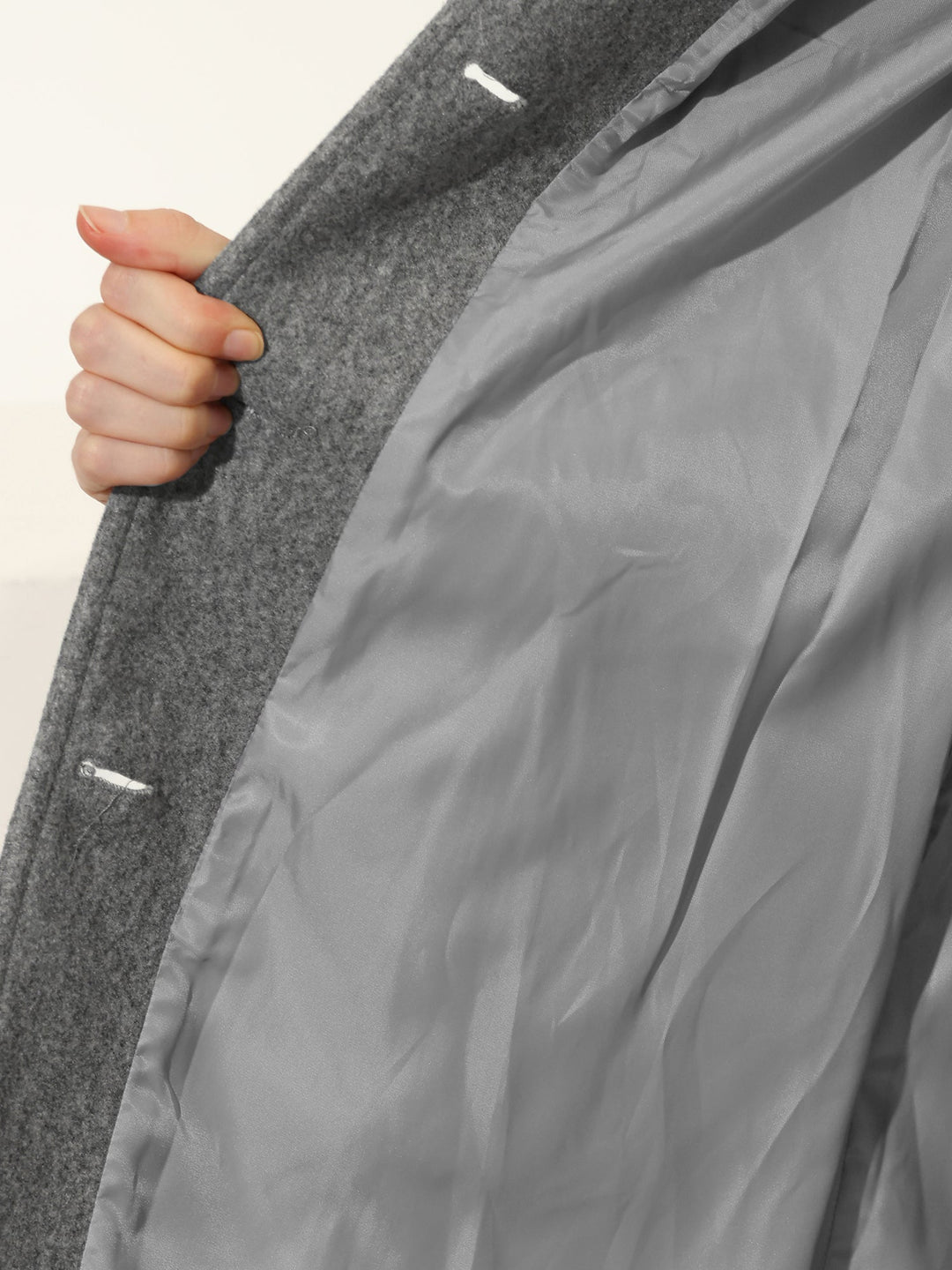 Manteau trench chaud hiver femme, élégant et classique, idéal comme vêtement extérieur.