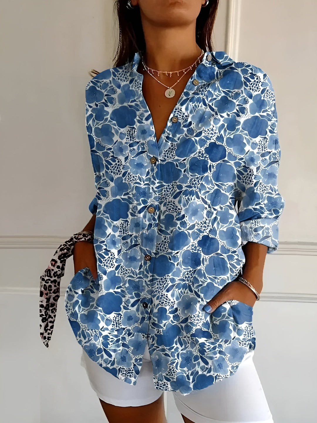 Blouse femme confortable à manches longues, coupe fluide et élégante. Idéale pour le quotidien. Top chic.