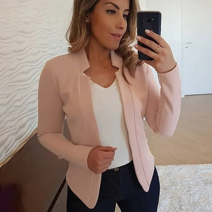 Blazer femme léger pour printemps/été, coupe ouverte fluide, style décontracté chic. Idéal pour tenue bureau ou quotidienne.