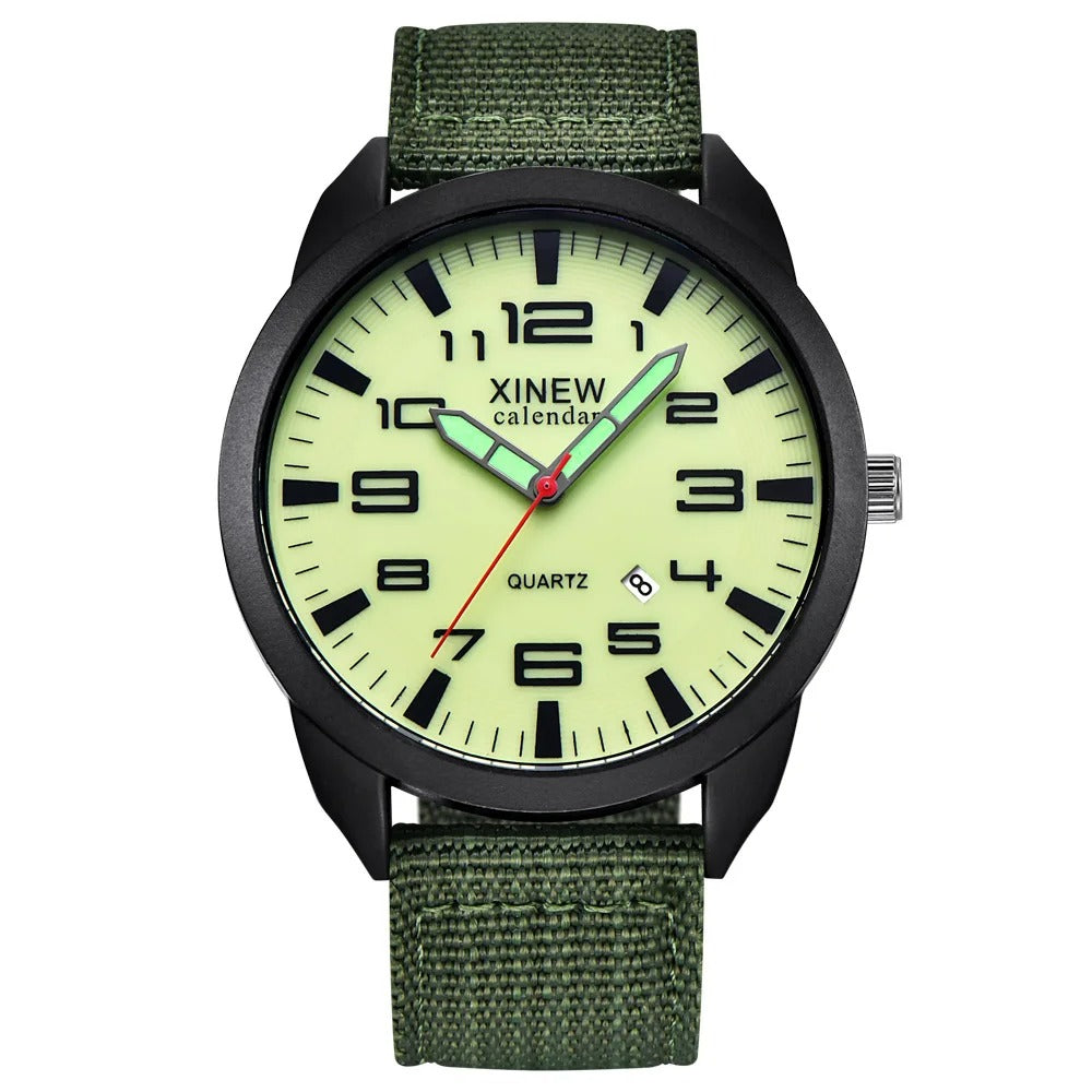 Montre homme sportive à quartz avec calendrier NightGlow. Élégance et durabilité pour la mode masculine.