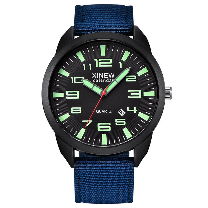 Montre homme à quartz NightGlow, mouvement précis, boîtier durable. Accessoire élégant et fonctionnel pour hommes.