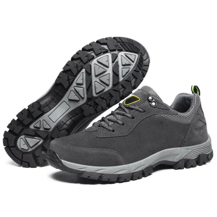 Chaussures TrailGuard hommes imperméables, idéales pour le trekking et l'aventure en extérieur.