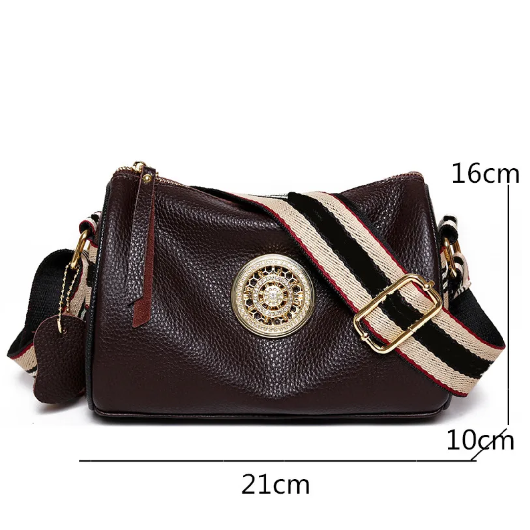 Sac femme Boston en cuir, sac à main pratique disponible en noir, kaki, beige, accessoire mode.