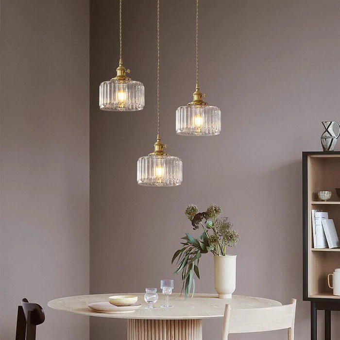 Élégante suspension Ottilia en verre vintage, luminaire design réglable, parfait pour cuisine.