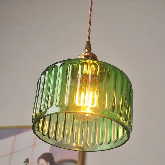 Élégante suspension Ottilia en verre fumé, style chic et réglable pour votre cuisine.