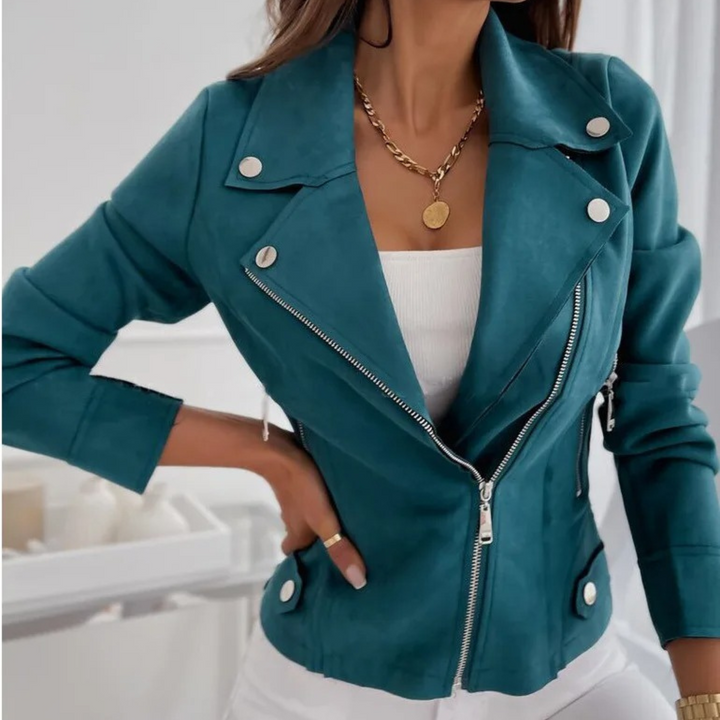 Veste femme casual chic, parfaite pour un look décontracté mais raffiné. Idéale pour toutes saisons.
