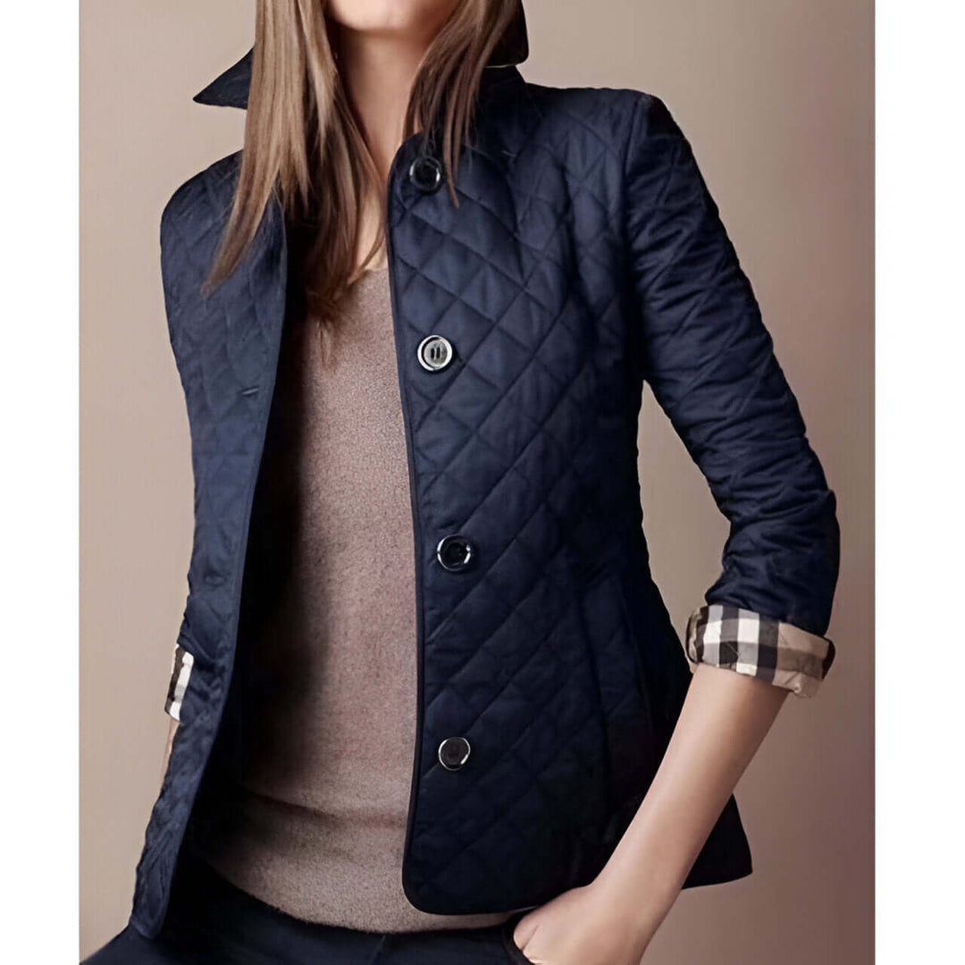Veste femme pour bureau ou décontracté. Coupe flatteuse, élégante et respirante, un essentiel mode pour l'automne.