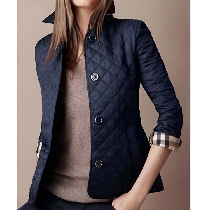 Veste femme pour bureau ou décontracté. Coupe flatteuse, élégante et respirante, un essentiel mode pour l'automne.