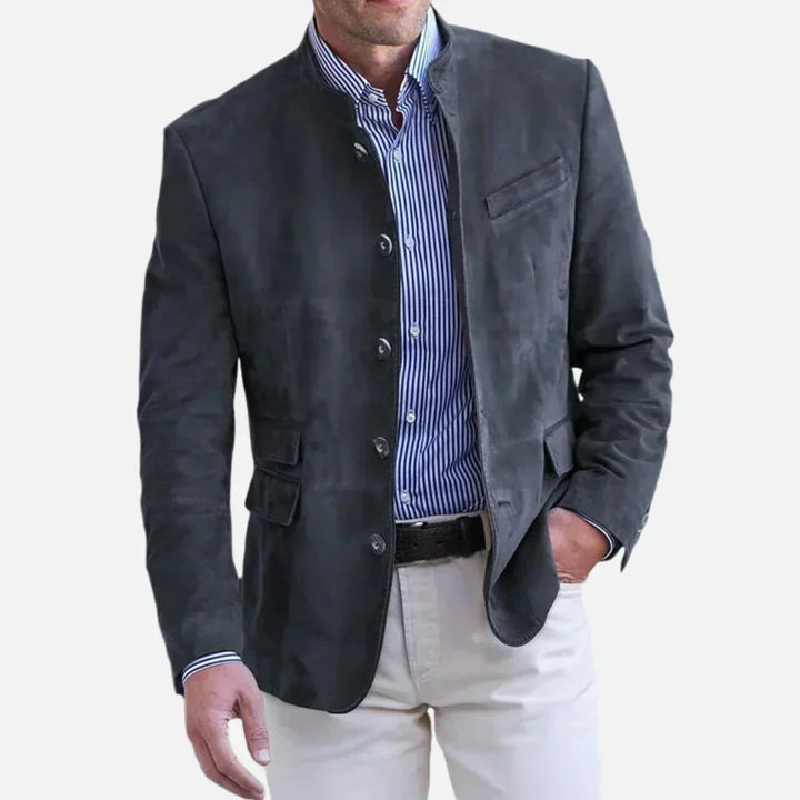 Veste homme type blazer, élégance italienne, parfaite pour tenue habillée ou décontractée. Un essentiel chic.