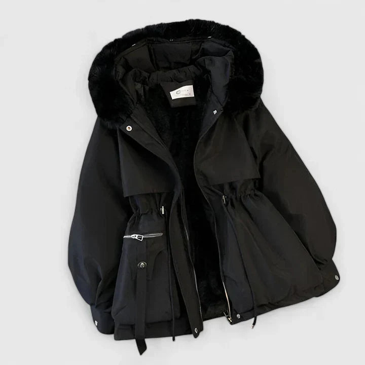 Veste femme chic et casual, matelassée et imperméable, parfaite pour rester au chaud en automne/hiver.