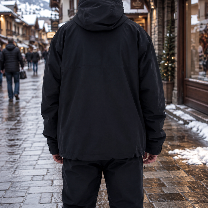 Veste de ski unisexe moderne à capuche, chaude et coupe-vent, pour la mode hiver en montagne.