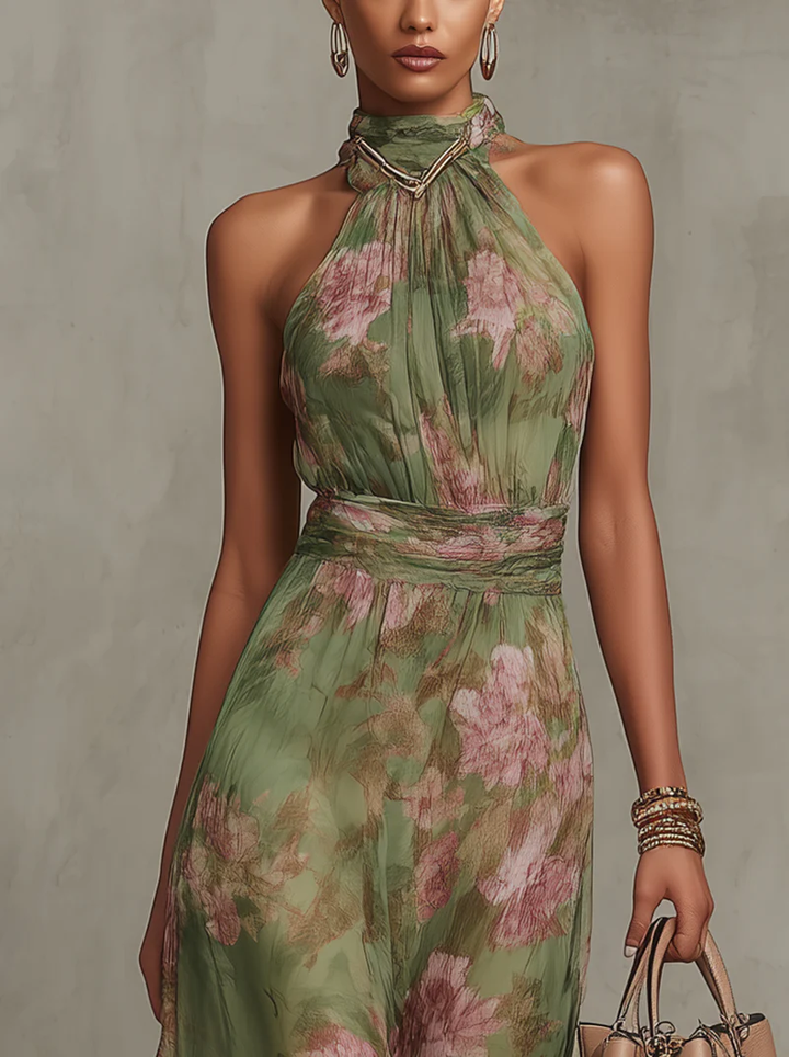 Robe longue fleurie pour femmes, design fluide et élégant avec un col halter. Sublime pour un événement ou un look estival.