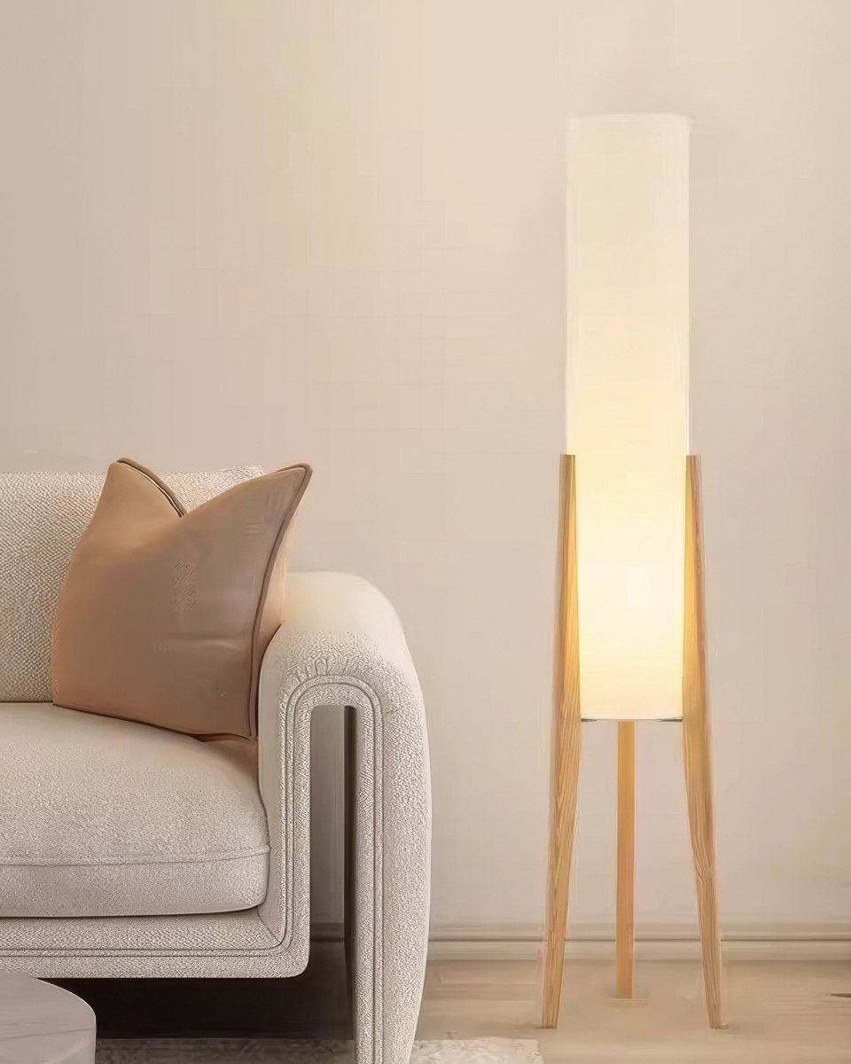 Lampe de salon en noyer massif, style moderne. Idéale pour la décoration intérieure.