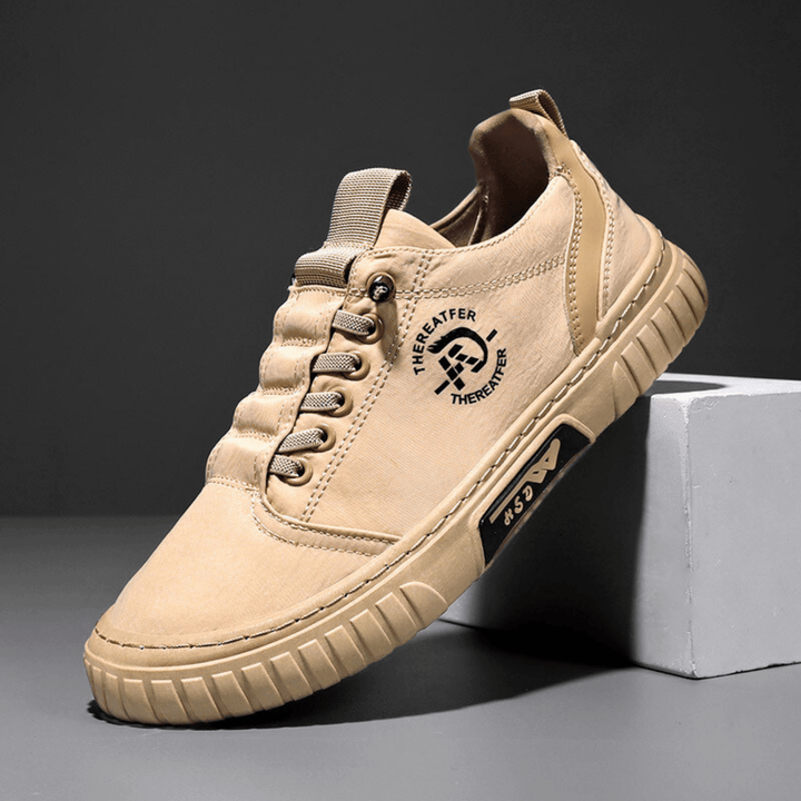 Sneakers homme décontractées avec semelle épaisse pour un confort optimal en ville, parfaites printemps/automne.