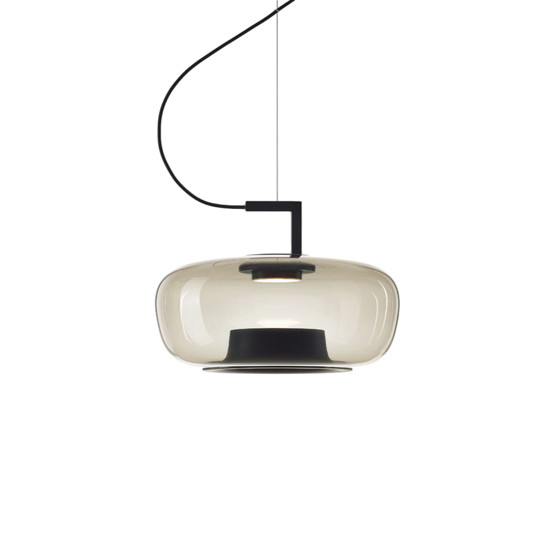 Luminaire suspendu en verre design pour égayer votre salle à manger.