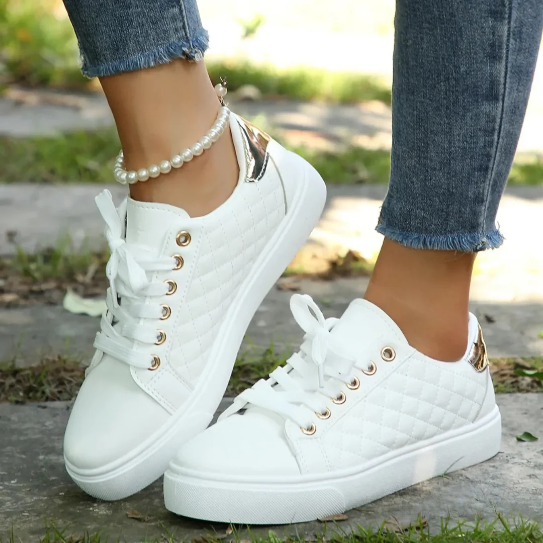 Chaussures slip-on respirantes pour femmes, style décontracté, avec support orthopédique pour un confort optimal.