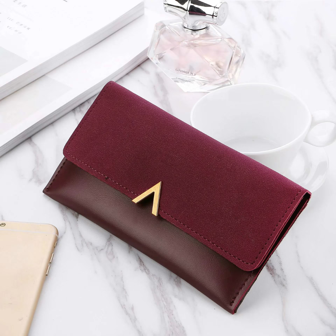 Portefeuille long femme, accessoire mode essentiel alliant style et organisation pour le quotidien élégant.