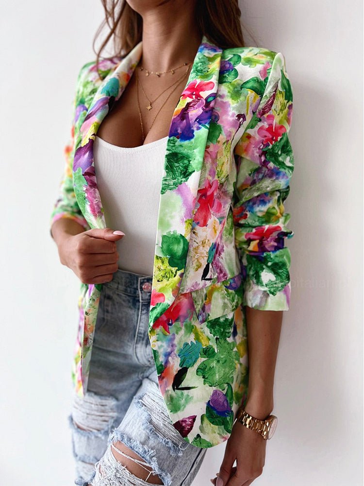 Veste blazer femme à motifs floraux multicolores. Design chic & tendance pour toute occasion.