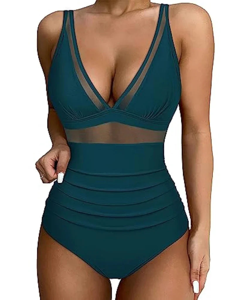Maillot de bain femme Sophie, vue de face, accentuant la coupe élégante et le confort pour la plage.