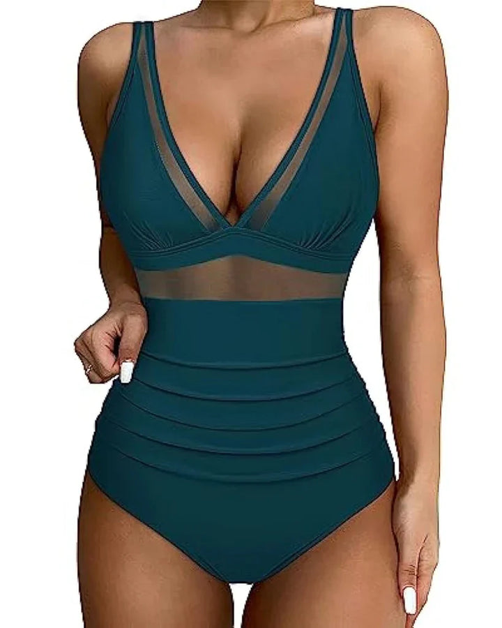 Maillot de bain femme Sophie, vue de face, accentuant la coupe élégante et le confort pour la plage.